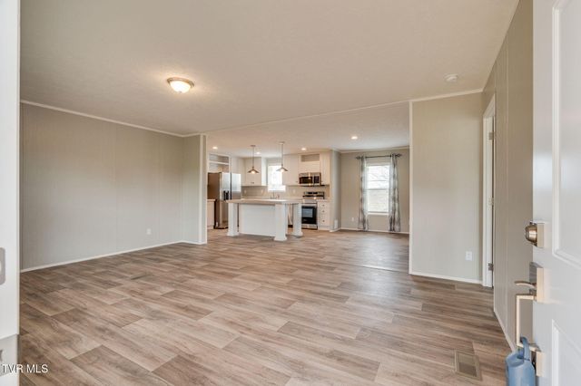 192 Meadow View Road, Rogersville, TN 37857