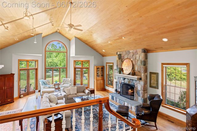 905 Spring Drive, Northville Township, MI 48167