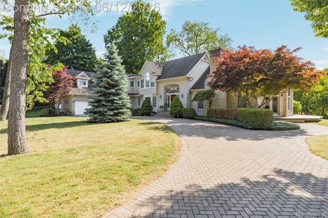905 Spring Drive, Northville Township, MI 48167