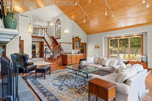 905 Spring Drive, Northville Township, MI 48167