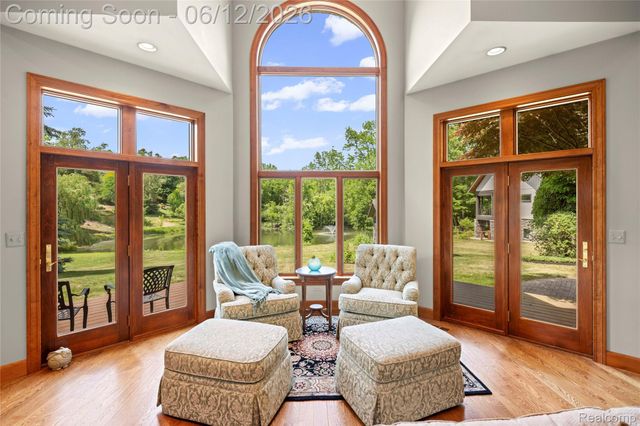 905 Spring Drive, Northville Township, MI 48167