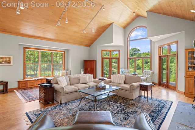 905 Spring Drive, Northville Township, MI 48167