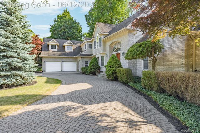 905 Spring Drive, Northville Township, MI 48167