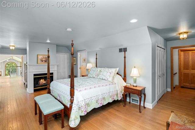 905 Spring Drive, Northville Township, MI 48167