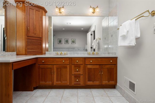 905 Spring Drive, Northville Township, MI 48167