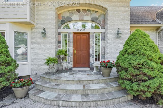 905 Spring Drive, Northville Township, MI 48167