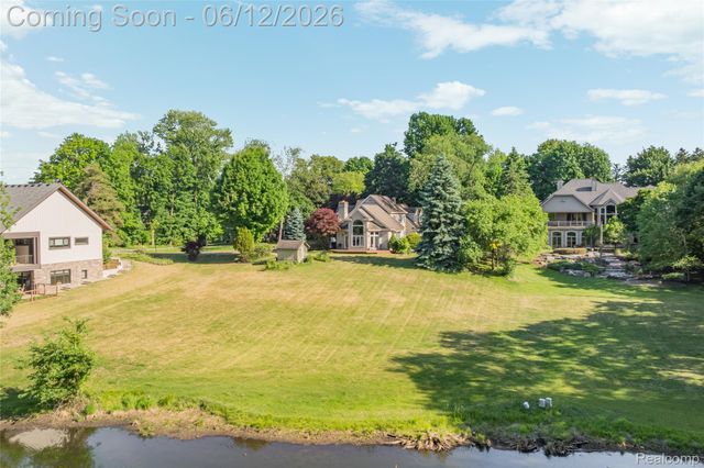 905 Spring Drive, Northville Township, MI 48167