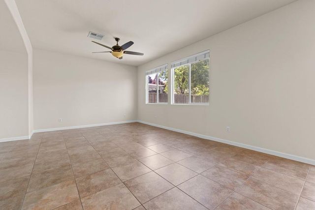 694 Devonshire Ln, Lincoln, CA 95648