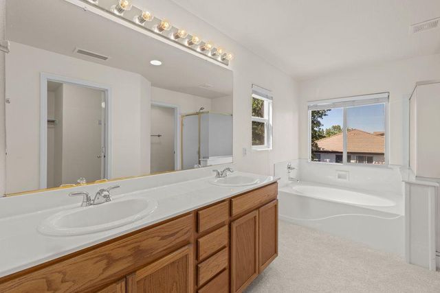 694 Devonshire Ln, Lincoln, CA 95648