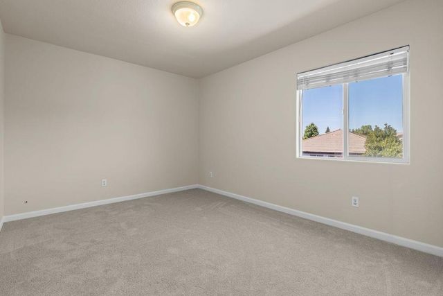 694 Devonshire Ln, Lincoln, CA 95648