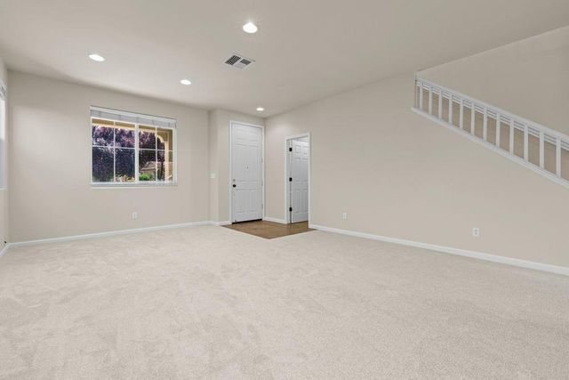 694 Devonshire Ln, Lincoln, CA 95648