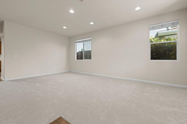 694 Devonshire Ln, Lincoln, CA 95648