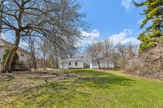 651 S Plum Grove Road, Palatine, IL 60067