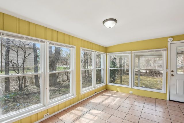 651 S Plum Grove Road, Palatine, IL 60067