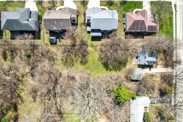 651 S Plum Grove Road, Palatine, IL 60067
