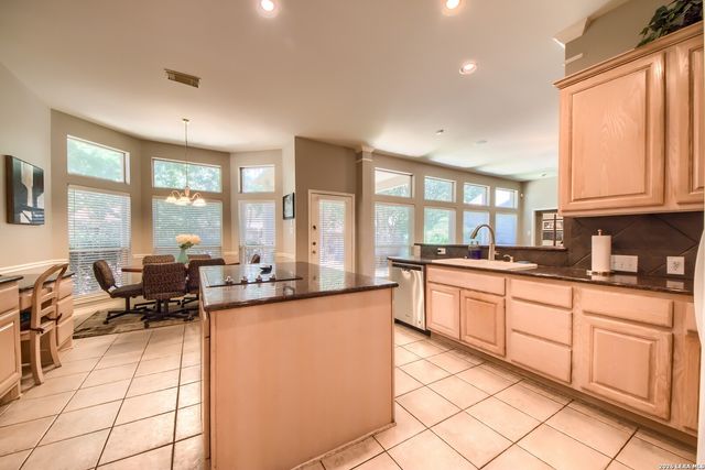 1711 Montecino, San Antonio, TX 78258