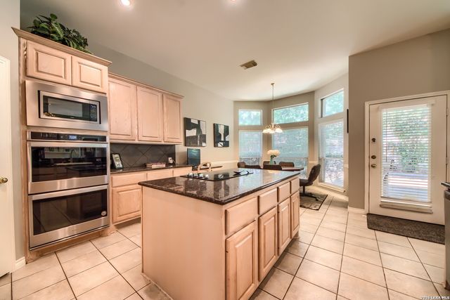 1711 Montecino, San Antonio, TX 78258