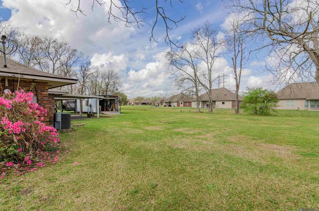 4420 Parker Rd, Addis, LA 70710