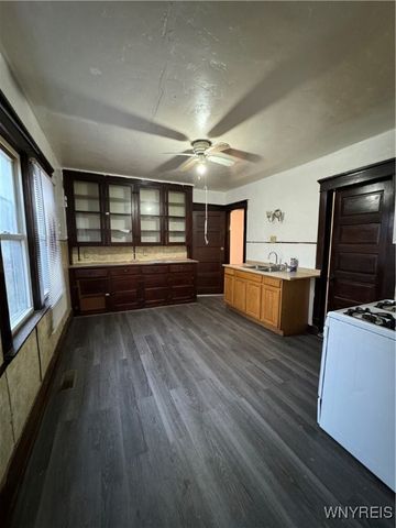 815 E Delavan Ave, Buffalo, NY 14215