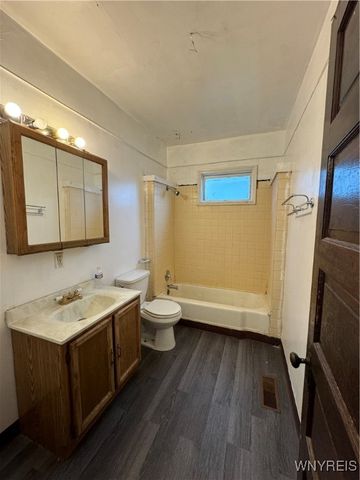 815 E Delavan Ave, Buffalo, NY 14215