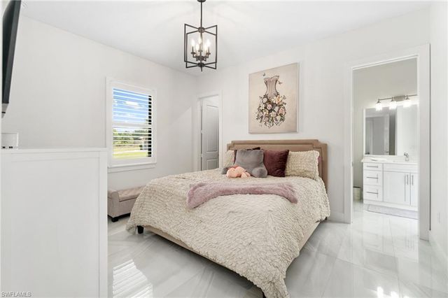 3160 Safe Harbor DR, Naples, FL 34117