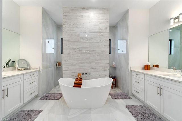 3160 Safe Harbor DR, Naples, FL 34117