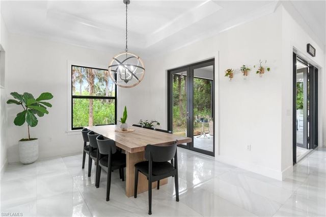 3160 Safe Harbor DR, Naples, FL 34117