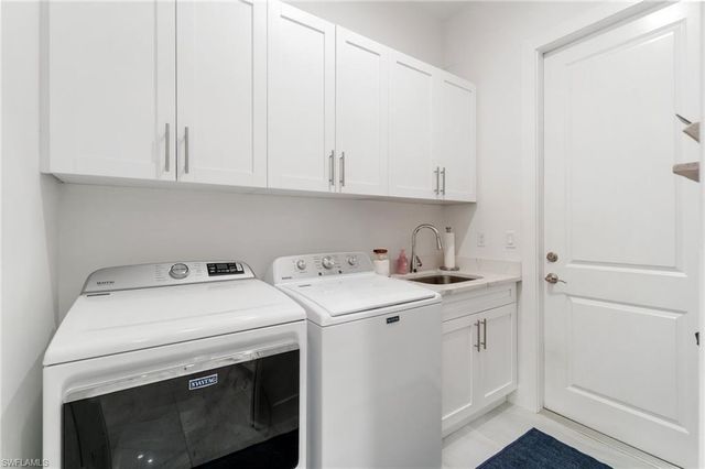 3160 Safe Harbor DR, Naples, FL 34117