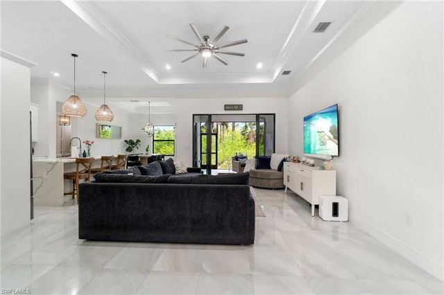 3160 Safe Harbor DR, Naples, FL 34117