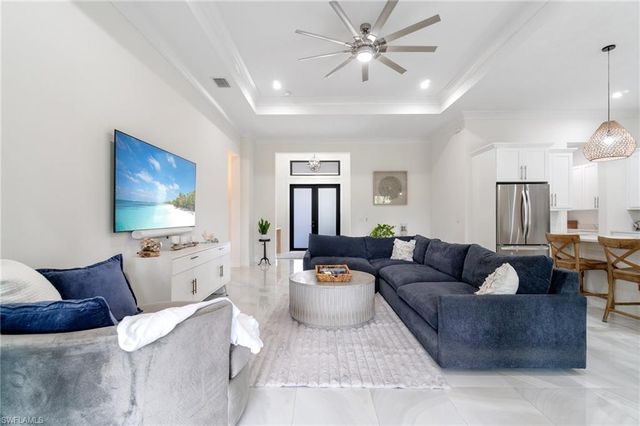 3160 Safe Harbor DR, Naples, FL 34117