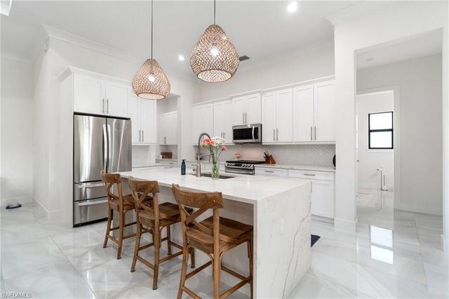 3160 Safe Harbor DR, Naples, FL 34117