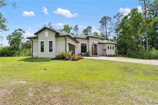 3160 Safe Harbor DR, Naples, FL 34117