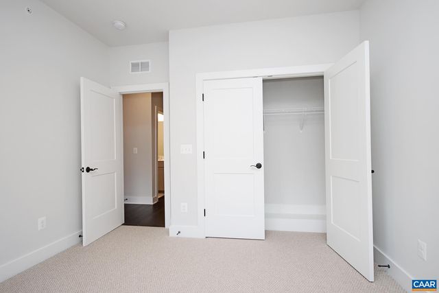 806 Wesley Ln Unit B, Charlottesville, VA 22911