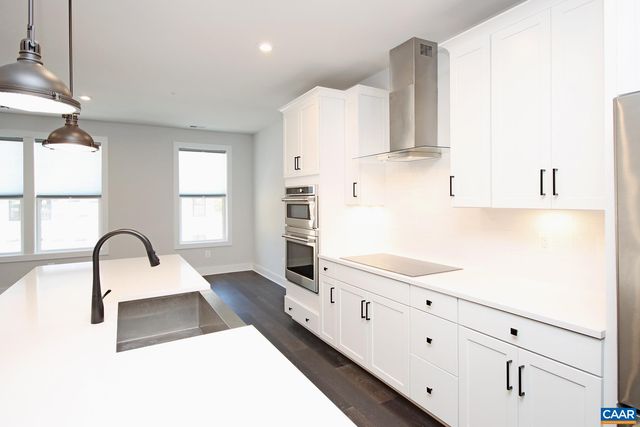 806 Wesley Ln Unit B, Charlottesville, VA 22911