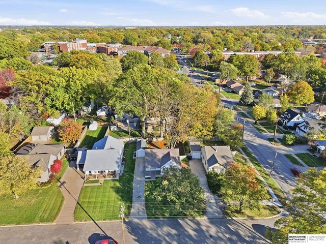 724 S 44 Street, Lincoln, NE 68510