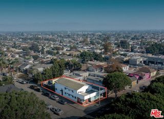 2927 W Florence Avenue, Los Angeles, CA 90043