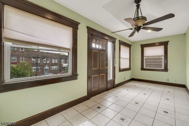 429 Palisade Ave, Cliffside Park Boro, NJ 07010