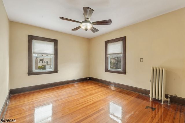 429 Palisade Ave, Cliffside Park Boro, NJ 07010