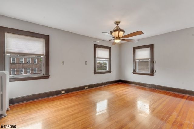 429 Palisade Ave, Cliffside Park Boro, NJ 07010