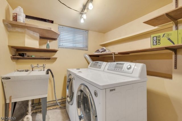 429 Palisade Ave, Cliffside Park Boro, NJ 07010