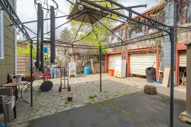 429 Palisade Ave, Cliffside Park Boro, NJ 07010