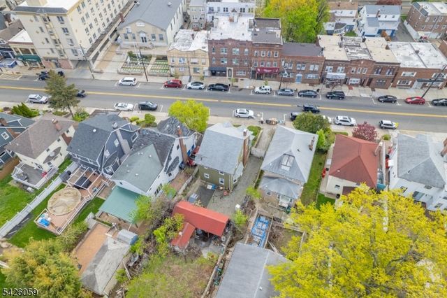 429 Palisade Ave, Cliffside Park Boro, NJ 07010