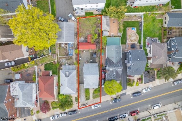 429 Palisade Ave, Cliffside Park Boro, NJ 07010