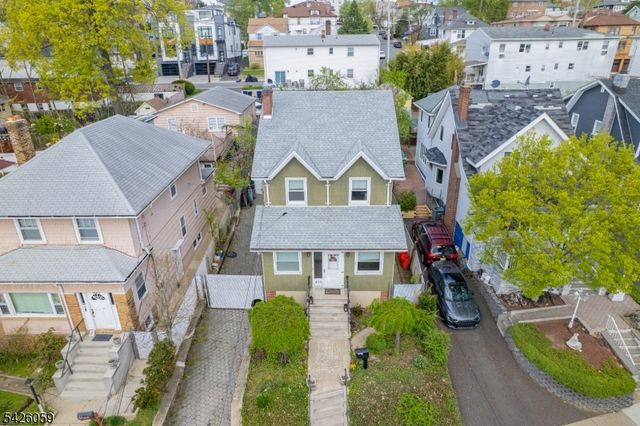 429 Palisade Ave, Cliffside Park Boro, NJ 07010