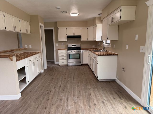 1616 Lonesome, Canyon Lake, TX 78133