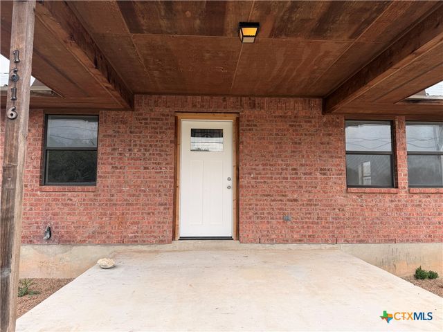 1616 Lonesome, Canyon Lake, TX 78133