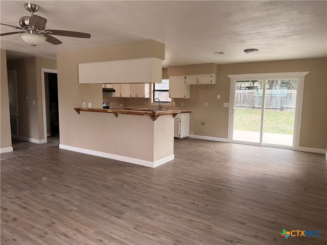 1616 Lonesome, Canyon Lake, TX 78133