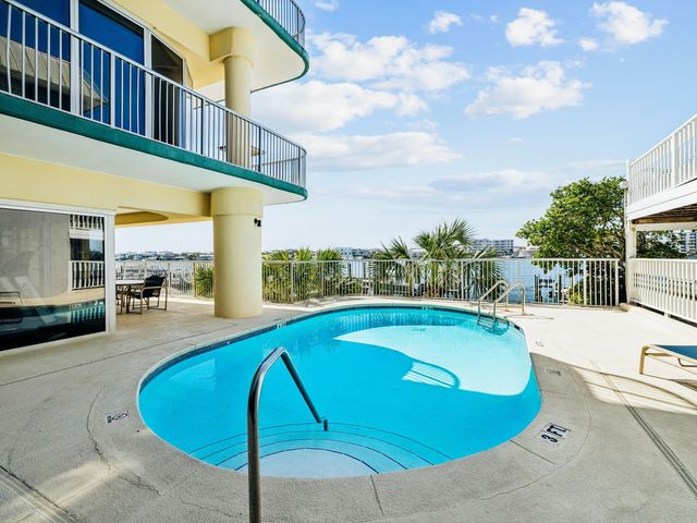 508 Harbor Boulevard 401, Destin, FL 32541