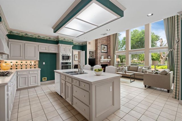 7403 Timberlake Drive, Sugar Land, TX 77479
