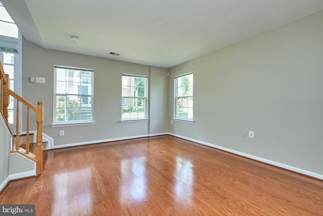 4100 FOUNTAINSIDE LN, Fairfax, VA 22030